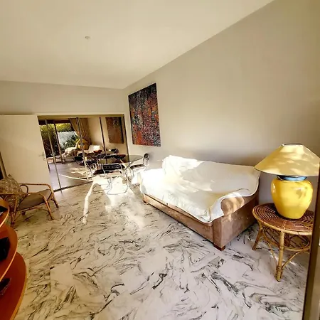 2 Pieces Rez De Chaussee Belle Terrasse Proche Διαμέρισμα Κάννες