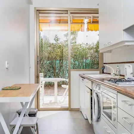 2 Pieces Rez De Chaussee Belle Terrasse Proche * Κάννες